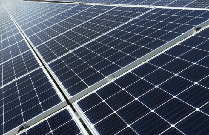 freepik belle centrale energie alternative panneaux solaires
